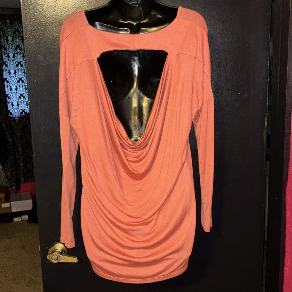 BKE red Orange hi low, sexy open back long sleeved T-shirt. Medium.